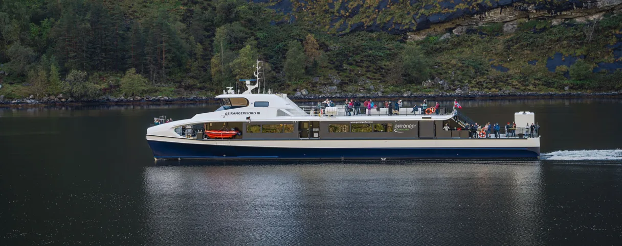 Electric sightseeingboat cruise at the Geirangerfjord Geiranger Fjordservice Adrian Leversby Visit Norway