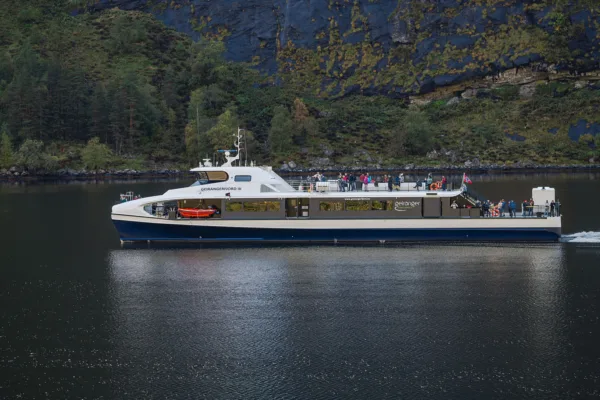 Electric sightseeingboat cruise at the Geirangerfjord Geiranger Fjordservice Adrian Leversby Visit Norway
